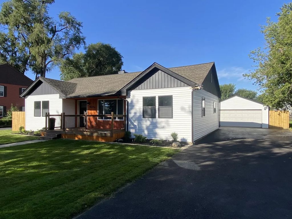 9606 S Natoma Avenue, Oak Lawn