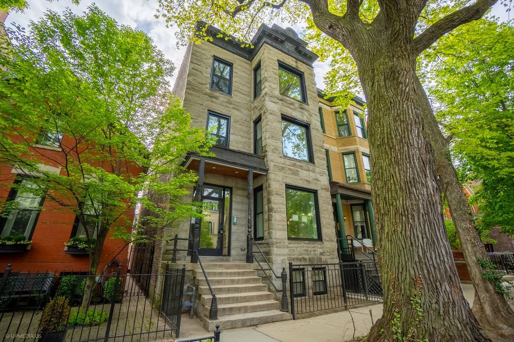 2113 N Kenmore Avenue G, Chicago