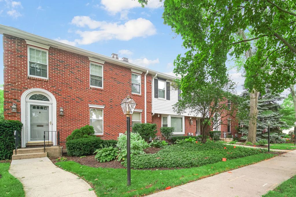9054 Forestview Road, Evanston