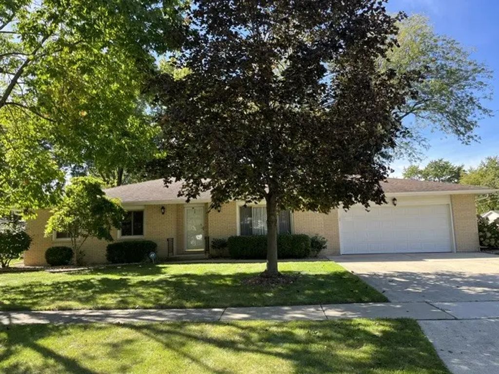 207 Illini Drive, Minooka
