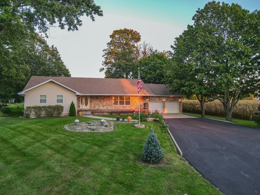 3121 Sportsman Club Road, Bourbonnais