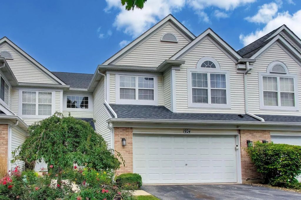 924 Ainsley Drive ---, West Chicago