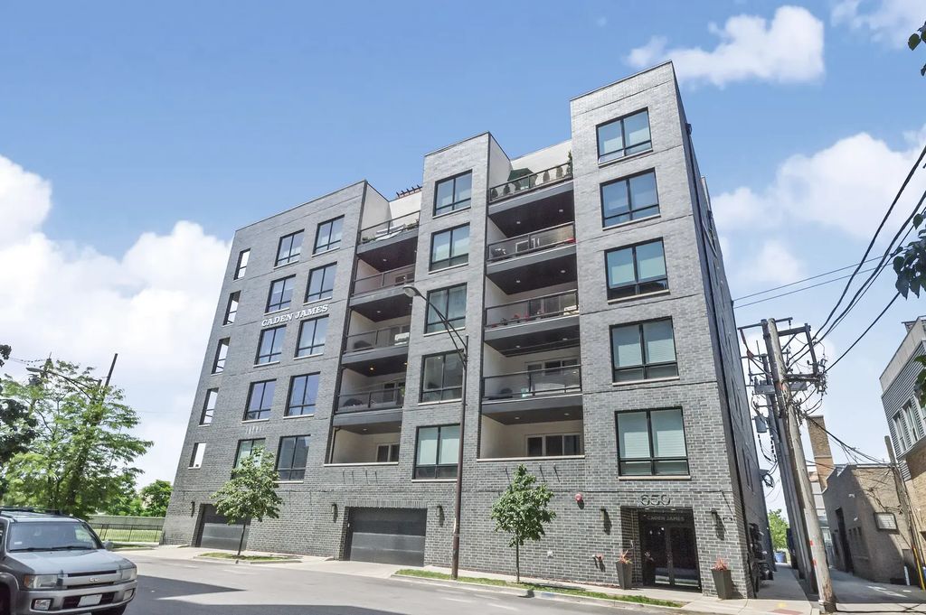 650 N Morgan Street 202, Chicago