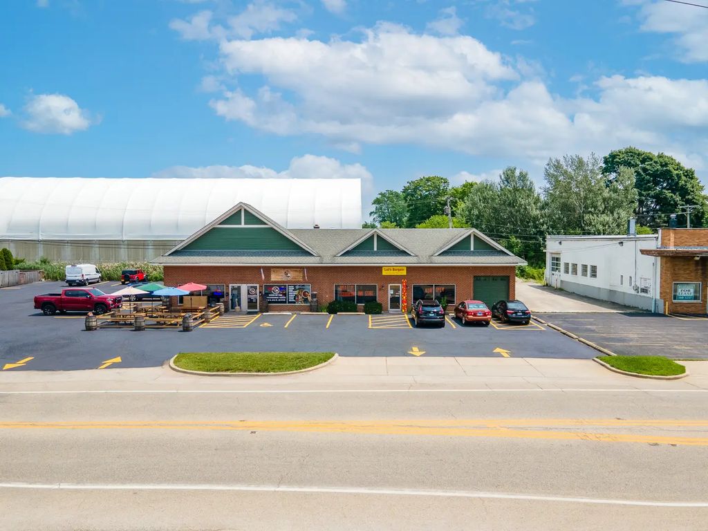 55 Barron Boulevard, Grayslake
