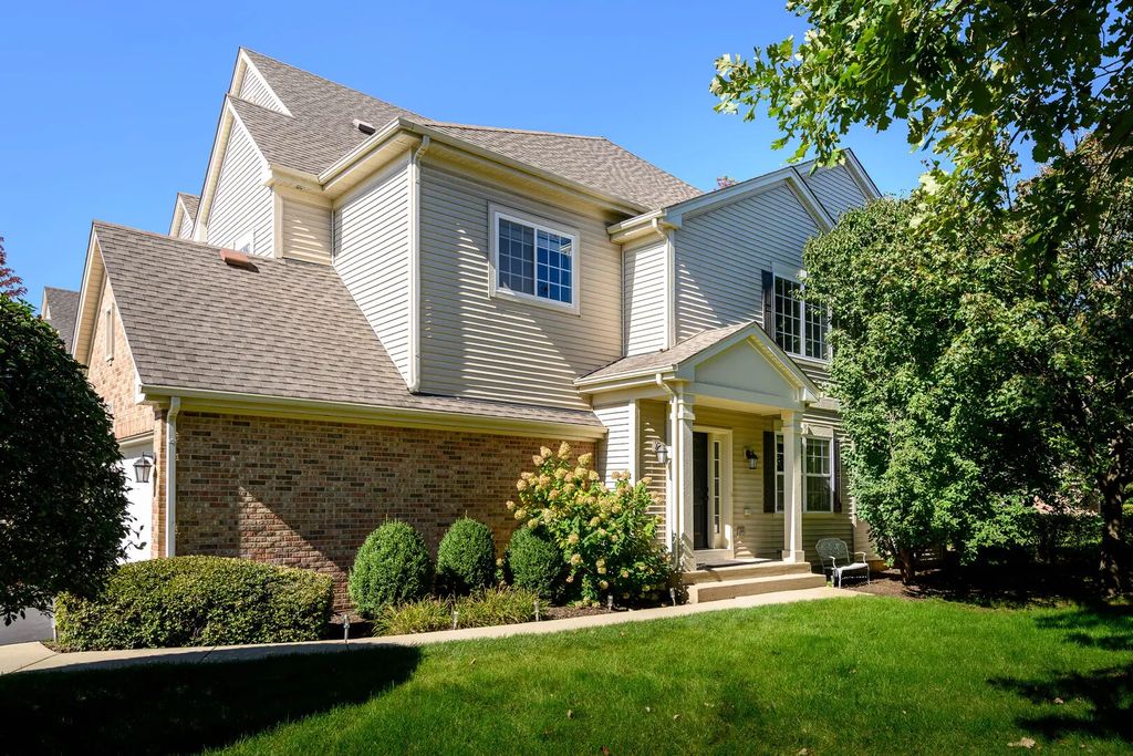 6080 Halloran Lane, Hoffman Estates
