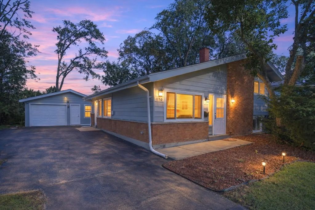 110 Willow Street, Park Forest