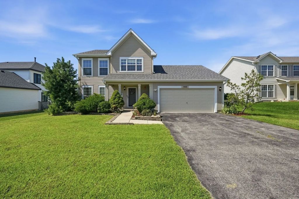 390 Deering Lane, Bolingbrook