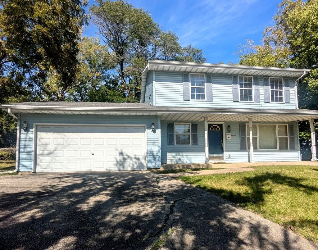1053 School Street, Rockford