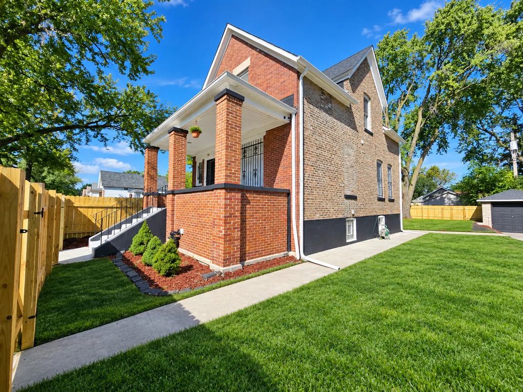 234 W 105th Place, Chicago