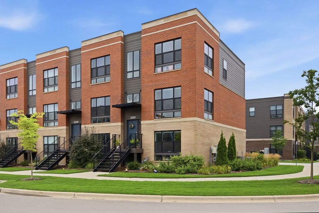2210 Venture Drive, Schaumburg
