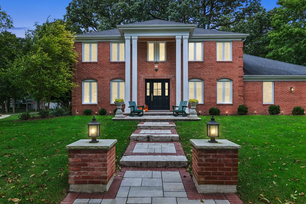 1415 Heatherton Drive, Naperville