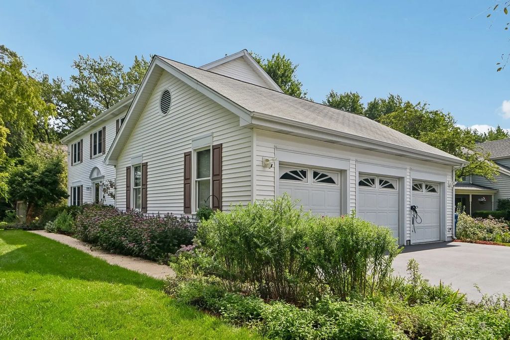 1898 Kaneville Road, Geneva