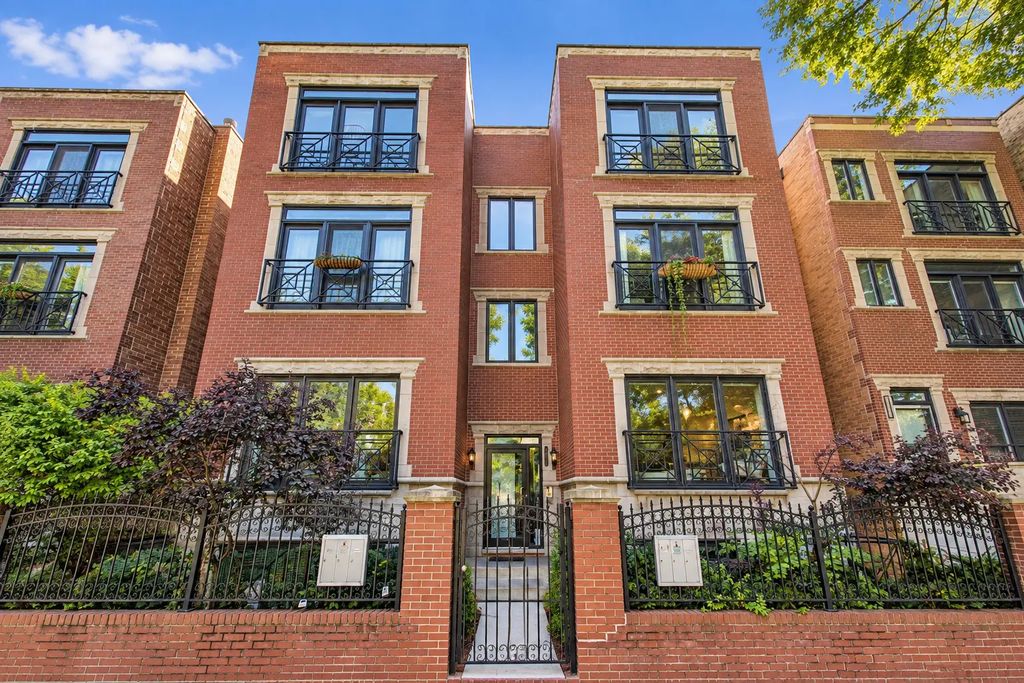 2717 N Wilton Avenue 3s, Chicago