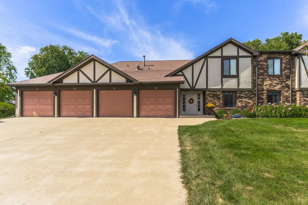 11 Brandywine Court 11, Bloomington