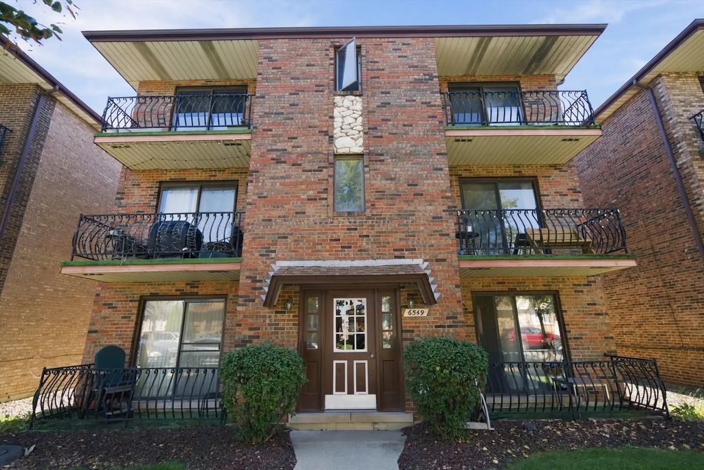 6549 W 64th Place 2w, Chicago