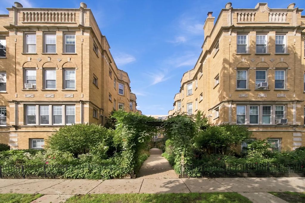 720a Hinman Avenue 1n, Evanston