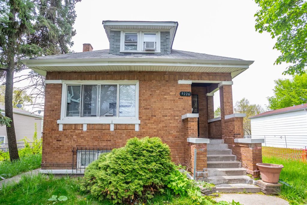 9226 S Ellis Avenue, Chicago