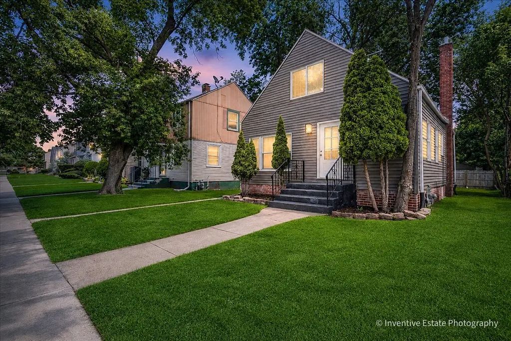 14813 Evers Street, Dolton