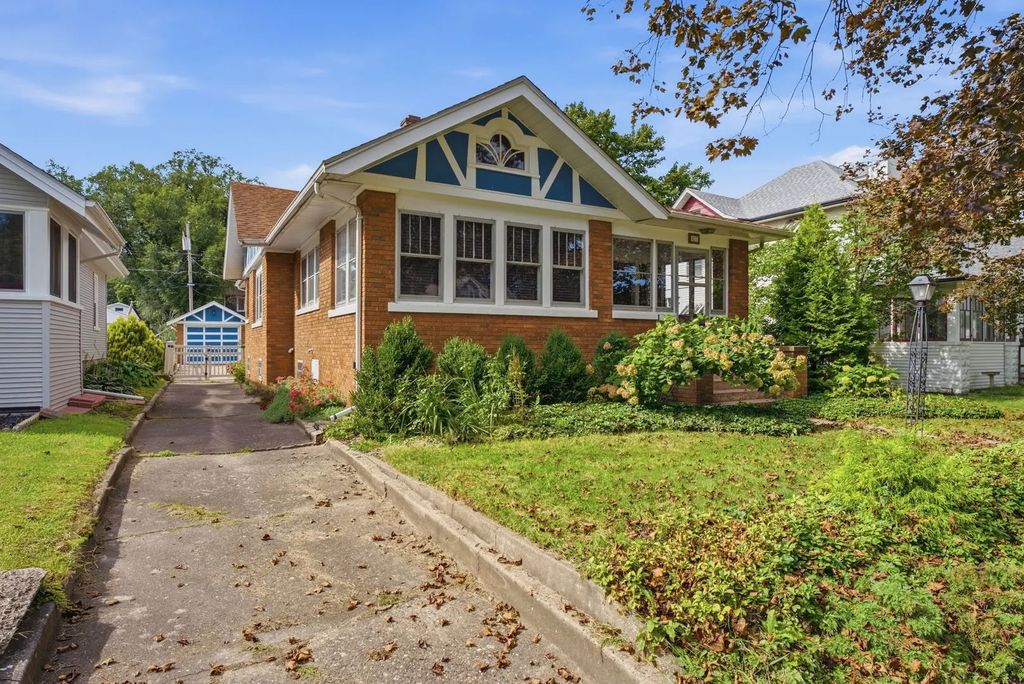 437 49th Street, Moline