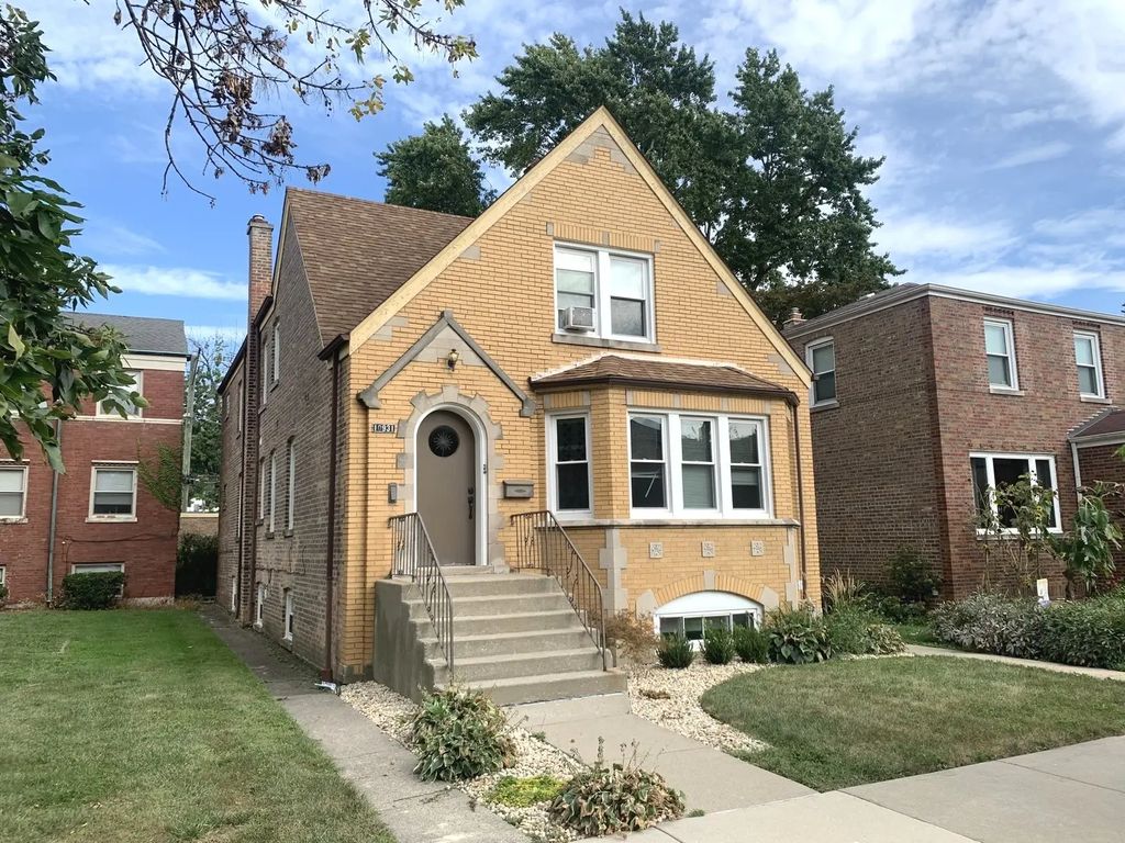 10931 S Artesian Avenue 1r, Chicago