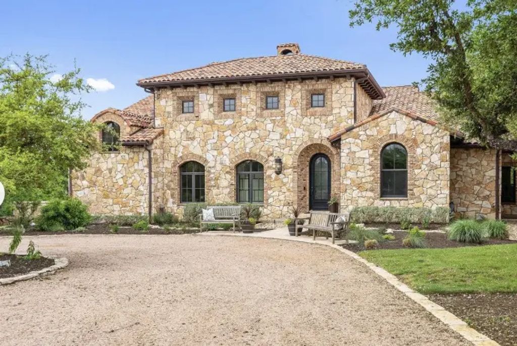 808 Rivercliff Drive, Spicewood