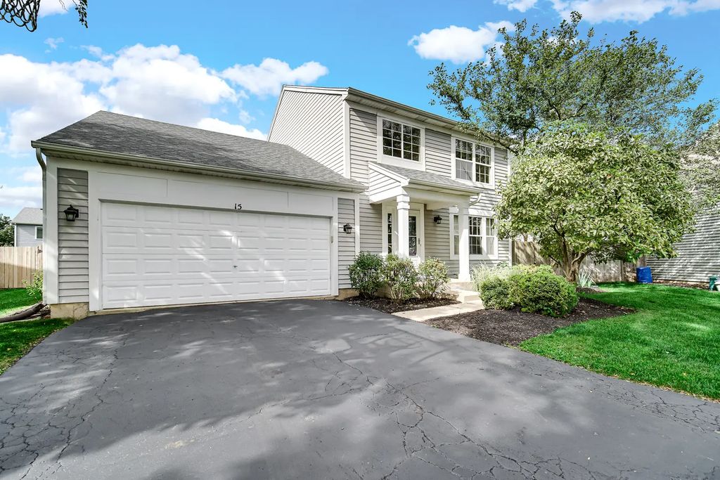 15 Berkshire Court, South Elgin