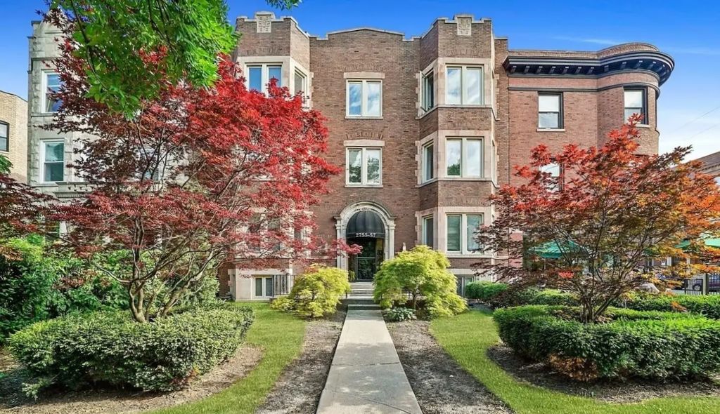 2757 W Logan Boulevard 1, Chicago