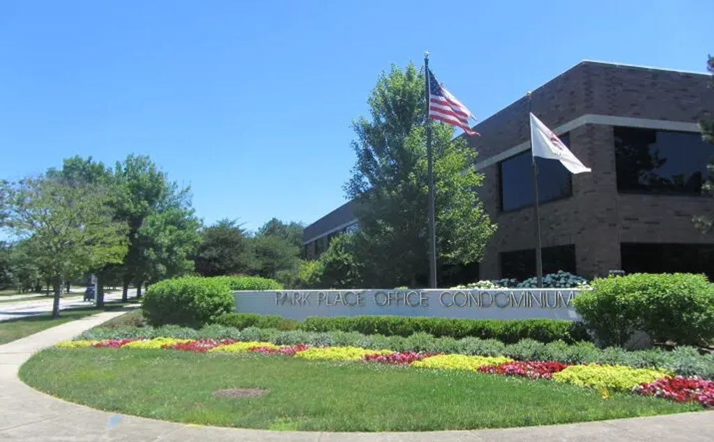 1770 Park Street 105, Naperville