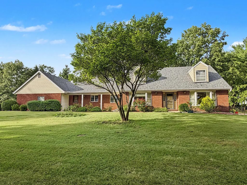 2016 E 2100 North Road, Watseka