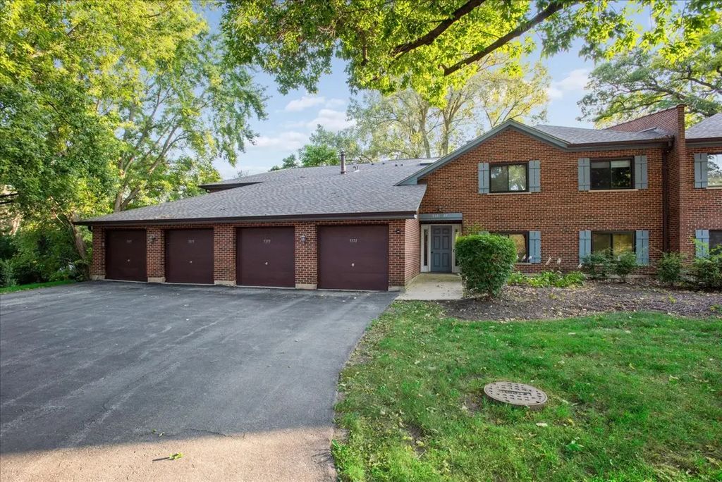 5373 Newport Drive 2-4b, Lisle