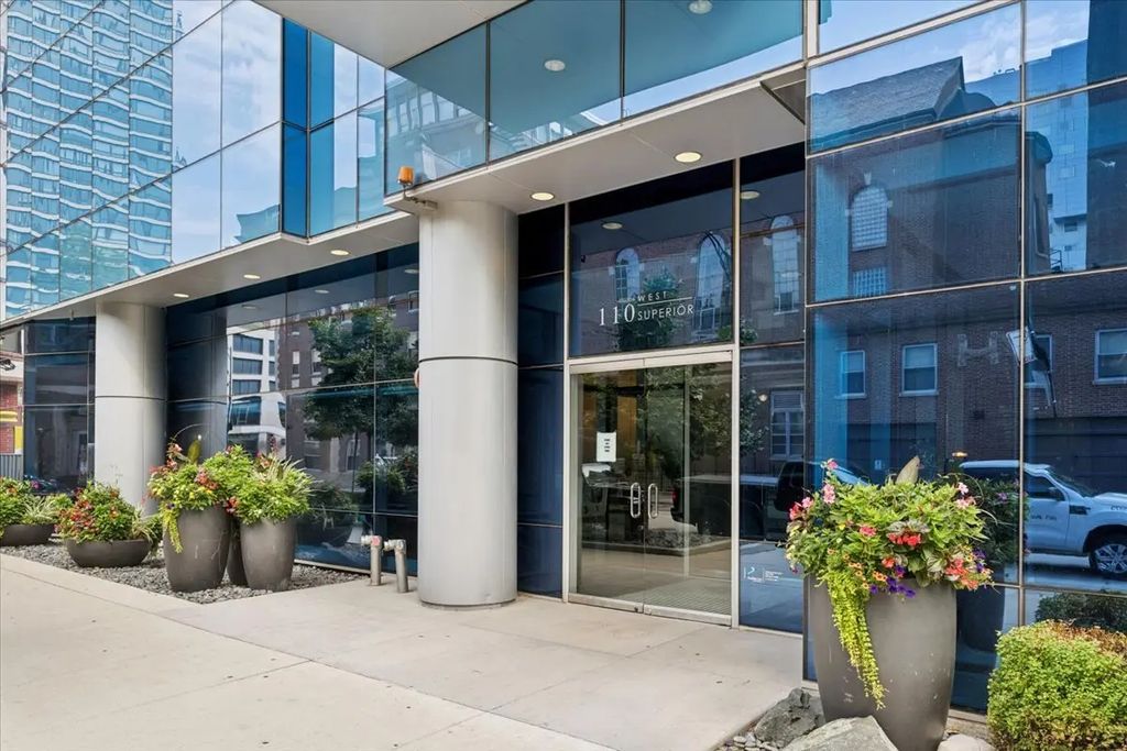 110 W Superior Street 1602, Chicago