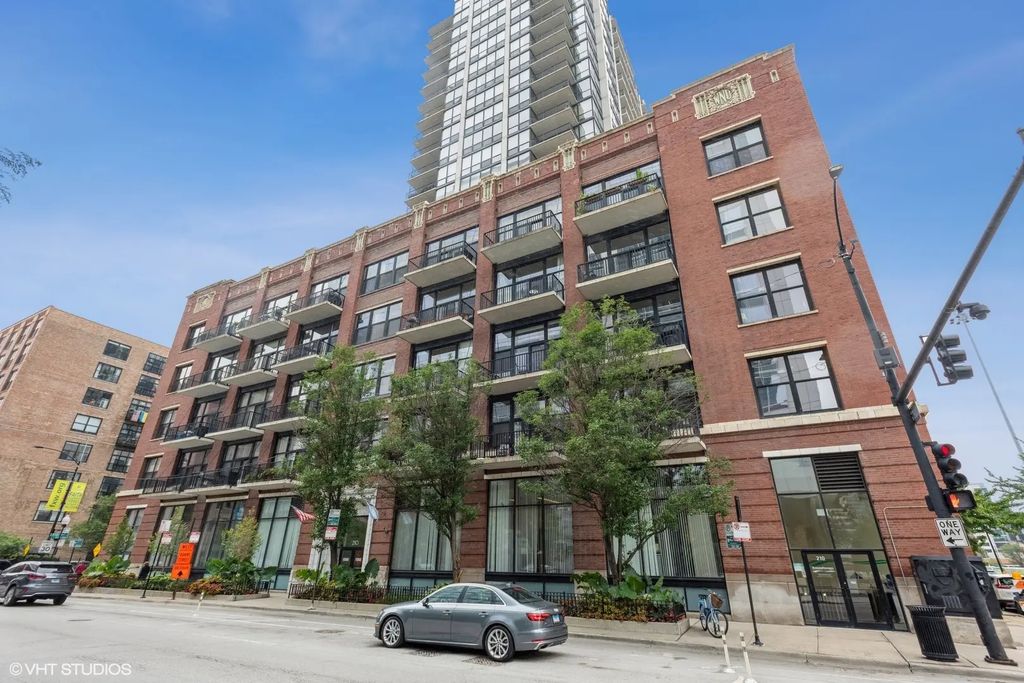 210 S Des Plaines Street 1906, Chicago, 60661