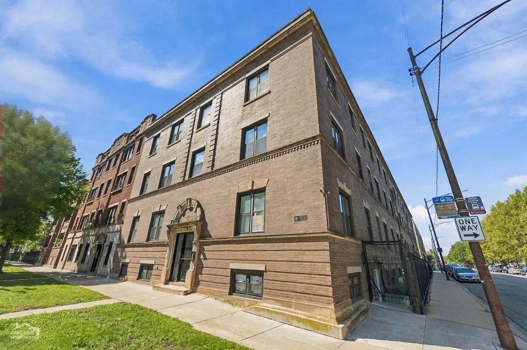 6100 S University Street G, Chicago