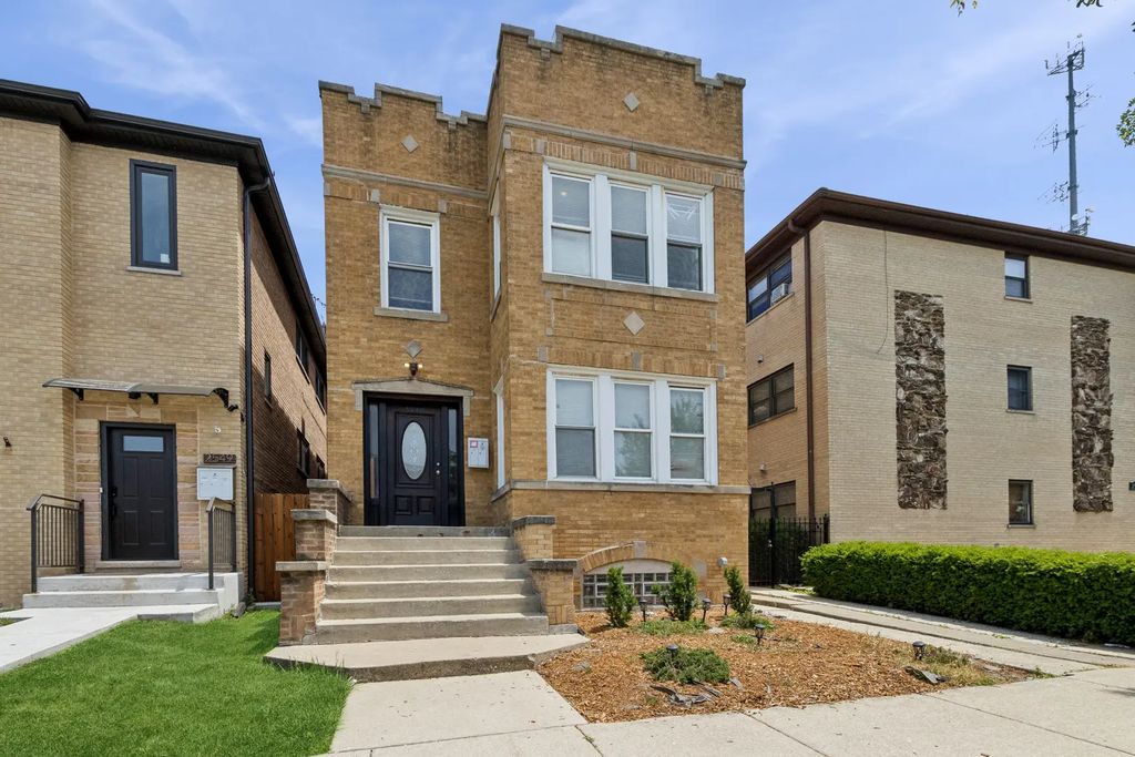 2547 72nd Court, Elmwood Park