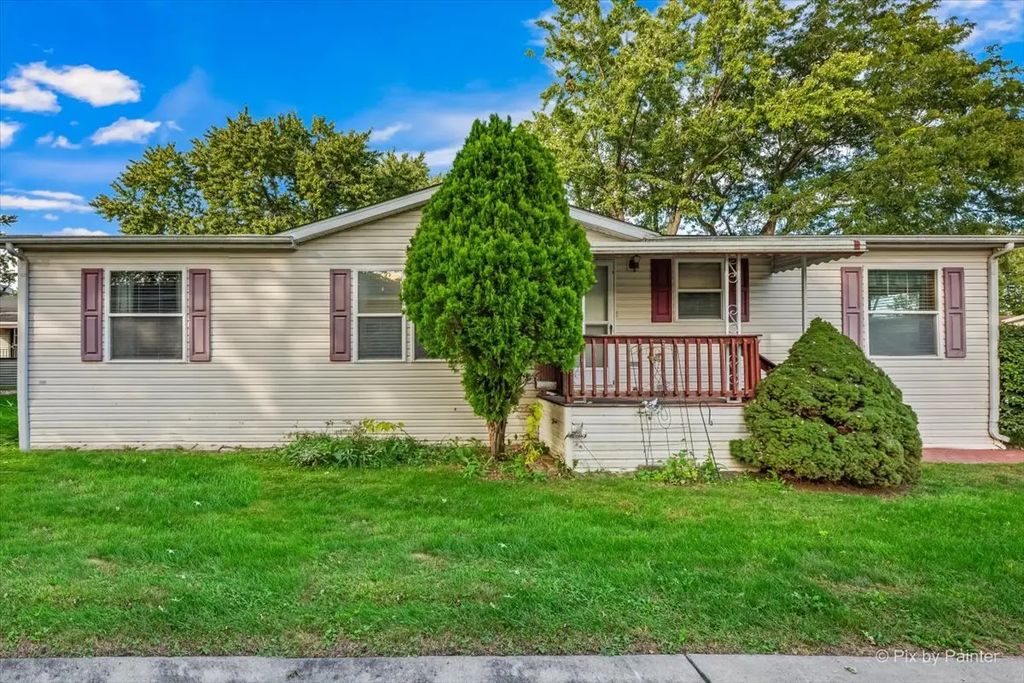 1130 Country Club Road, Elgin