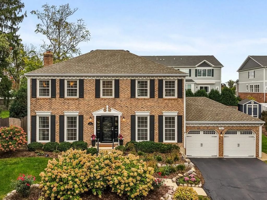 774 Glenbard Road, Glen Ellyn