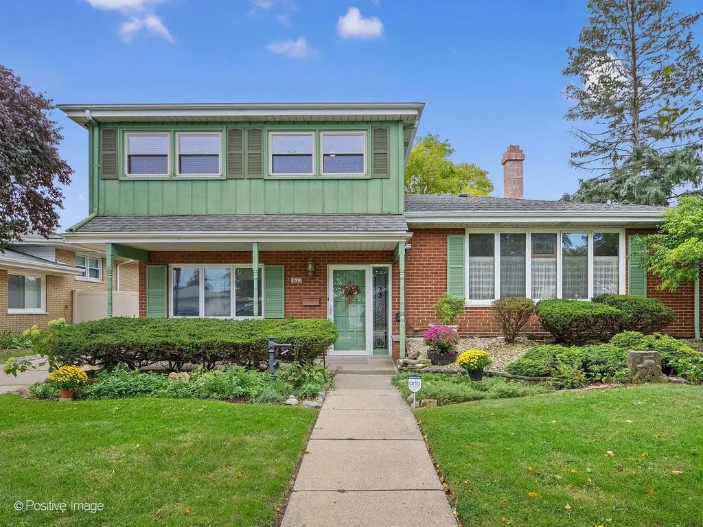4613 W 105th Street, Oak Lawn