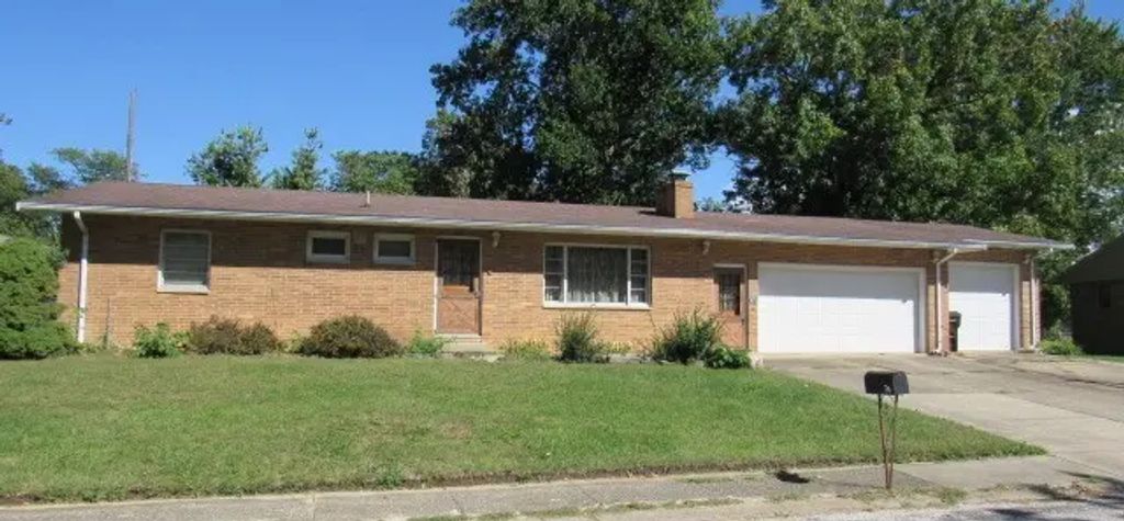 74 Hillcrest Drive, Clinton