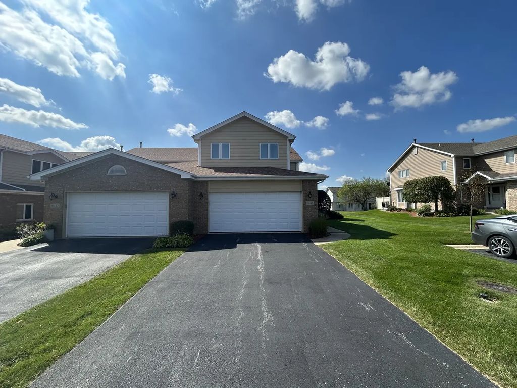 8645 Cashel Lane, Tinley Park