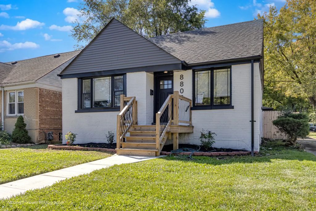 8800 S Winchester Avenue, Chicago