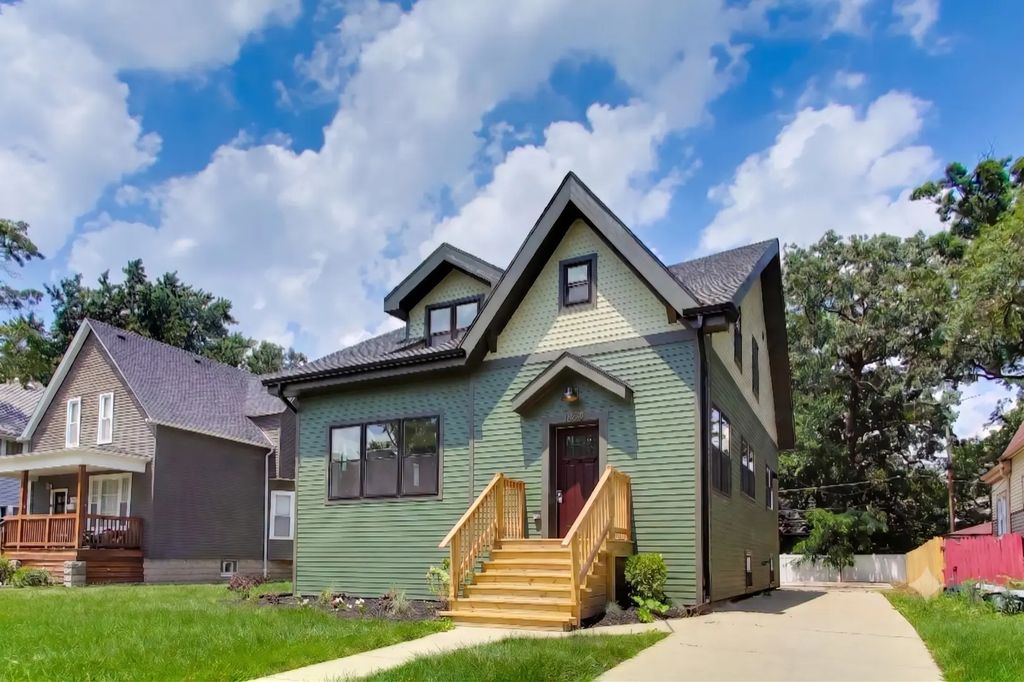 1632 W 100th Place, Chicago