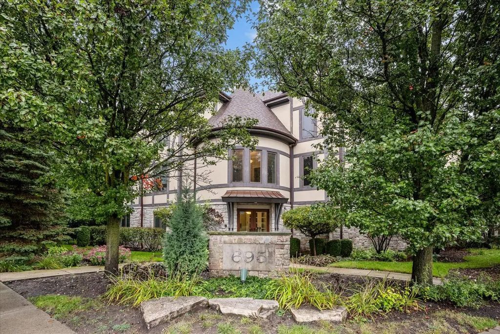 695 Roger Williams Avenue 301, Highland Park