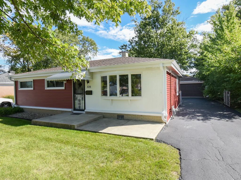 725 N Bierman Avenue, Villa Park