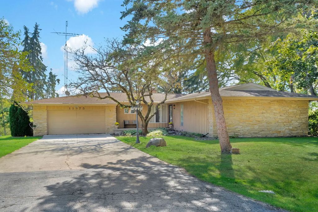 11375 James Court, Genoa