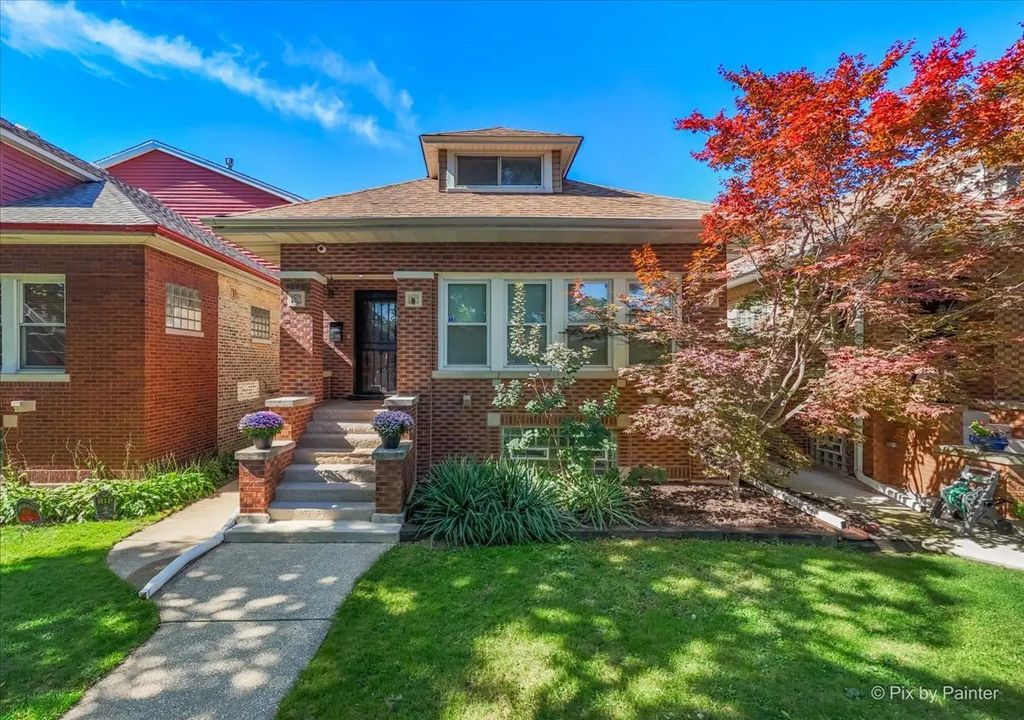 5824 N Fairfield Avenue, Chicago