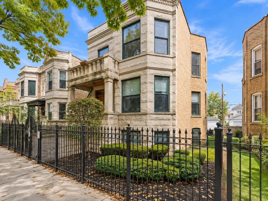 3244 W Potomac Avenue, Chicago