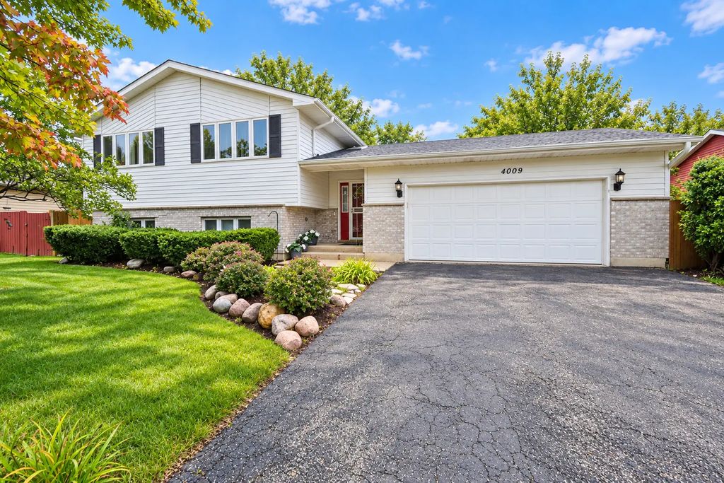 4009 Ridge Road, Zion