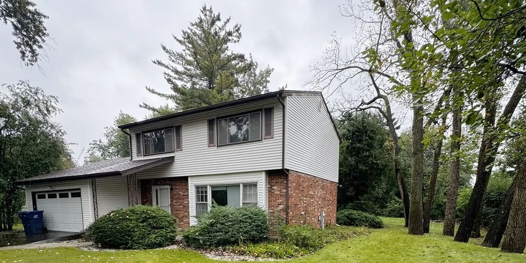 1935 Birch Road, Northbrook