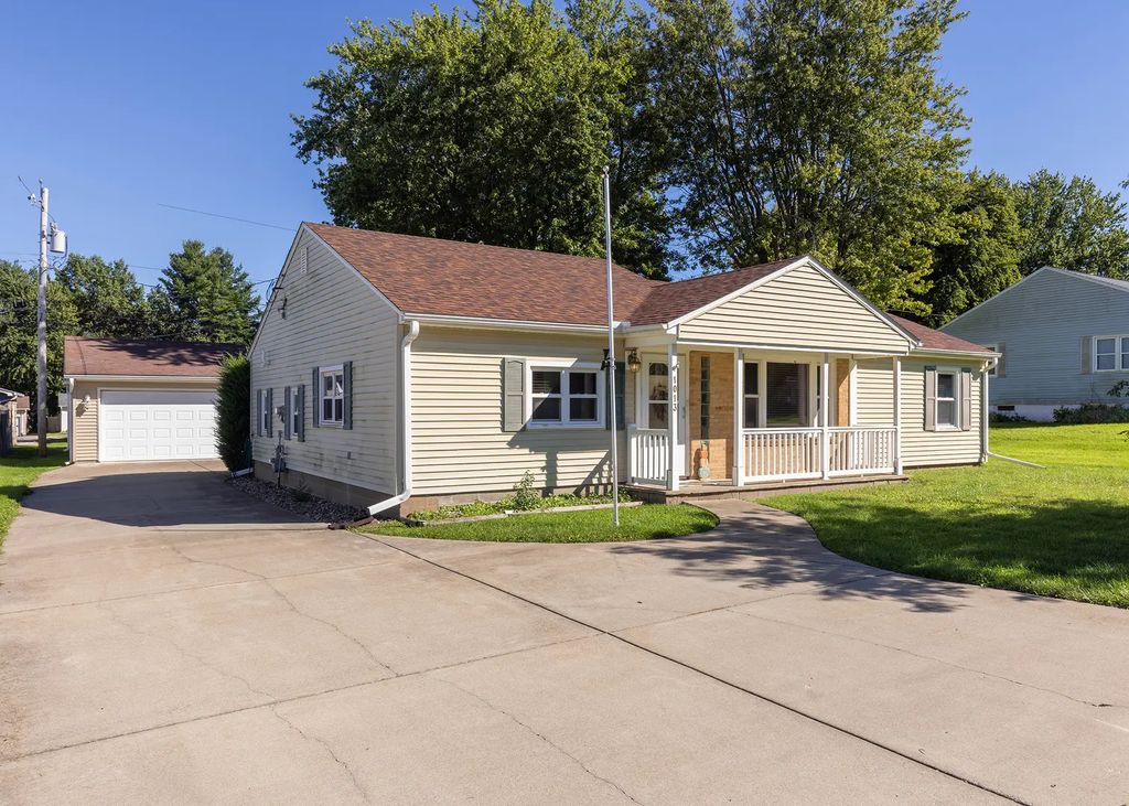 1013 12th Street, Silvis