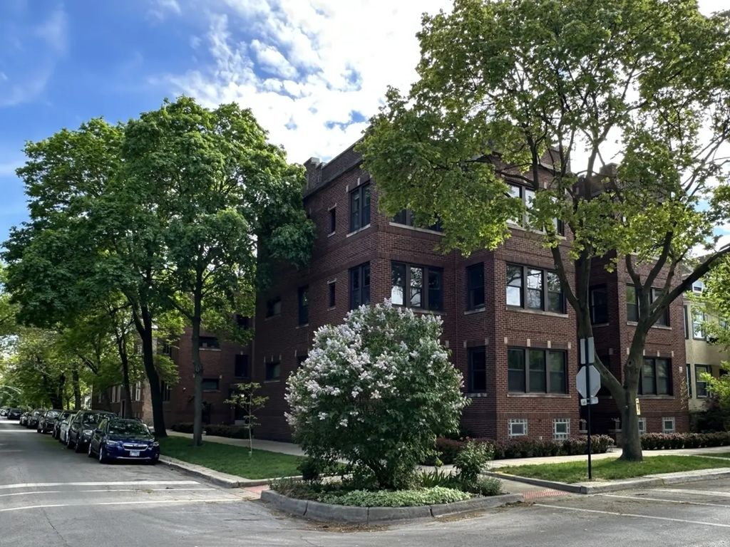 4616 N Sacramento Avenue 2, Chicago
